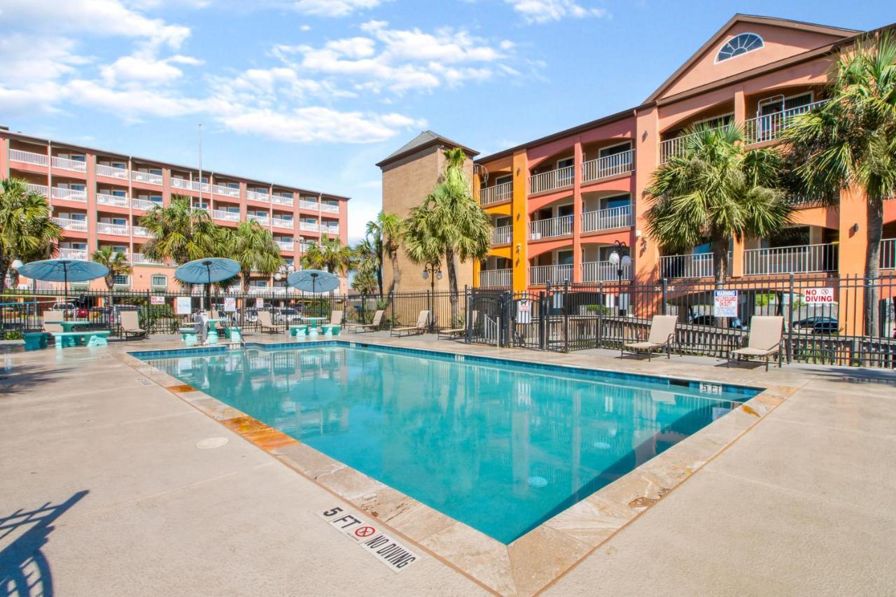 Beachfront Palms Hotel Galveston Exterior photo