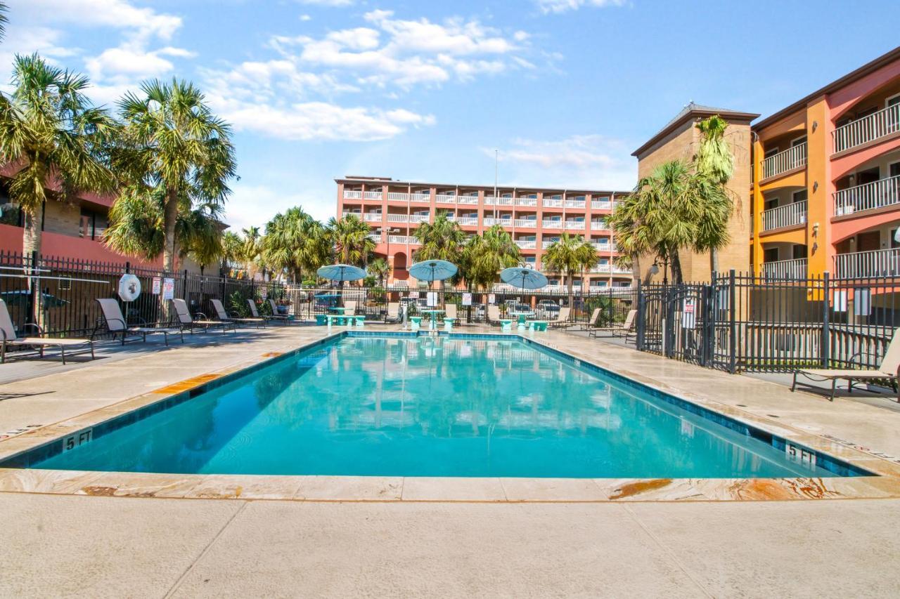 Beachfront Palms Hotel Galveston Exterior photo