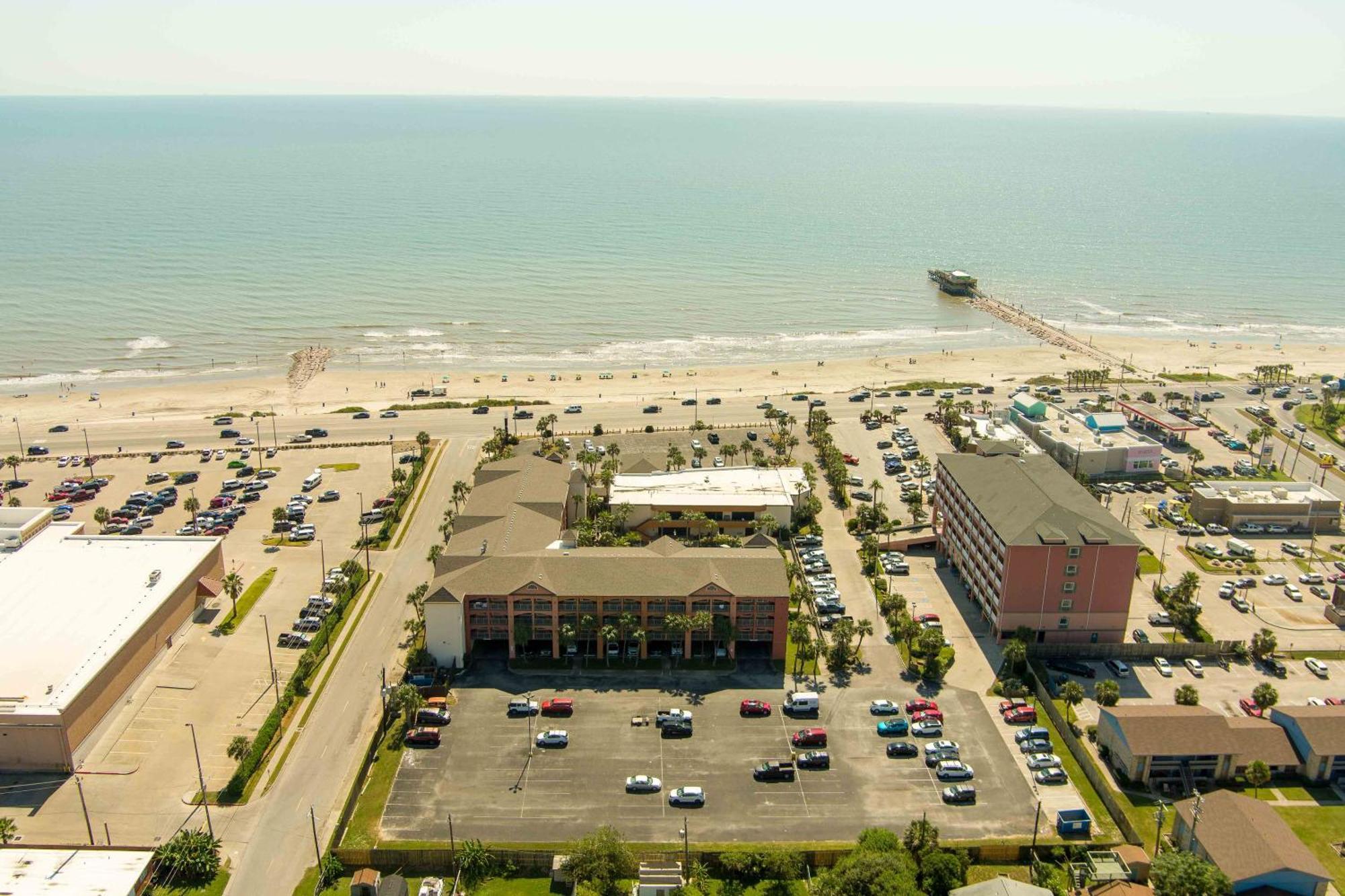 Beachfront Palms Hotel Galveston Exterior photo