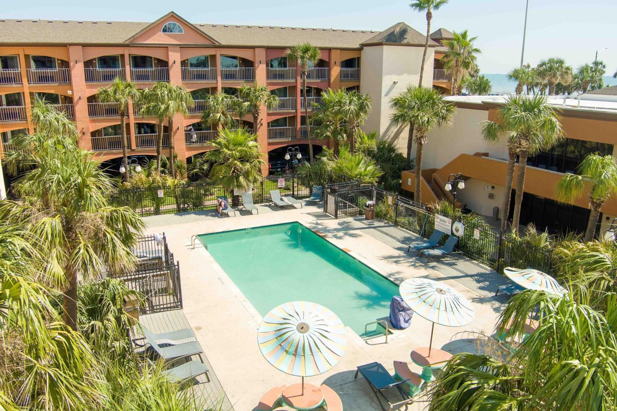 Beachfront Palms Hotel Galveston Exterior photo